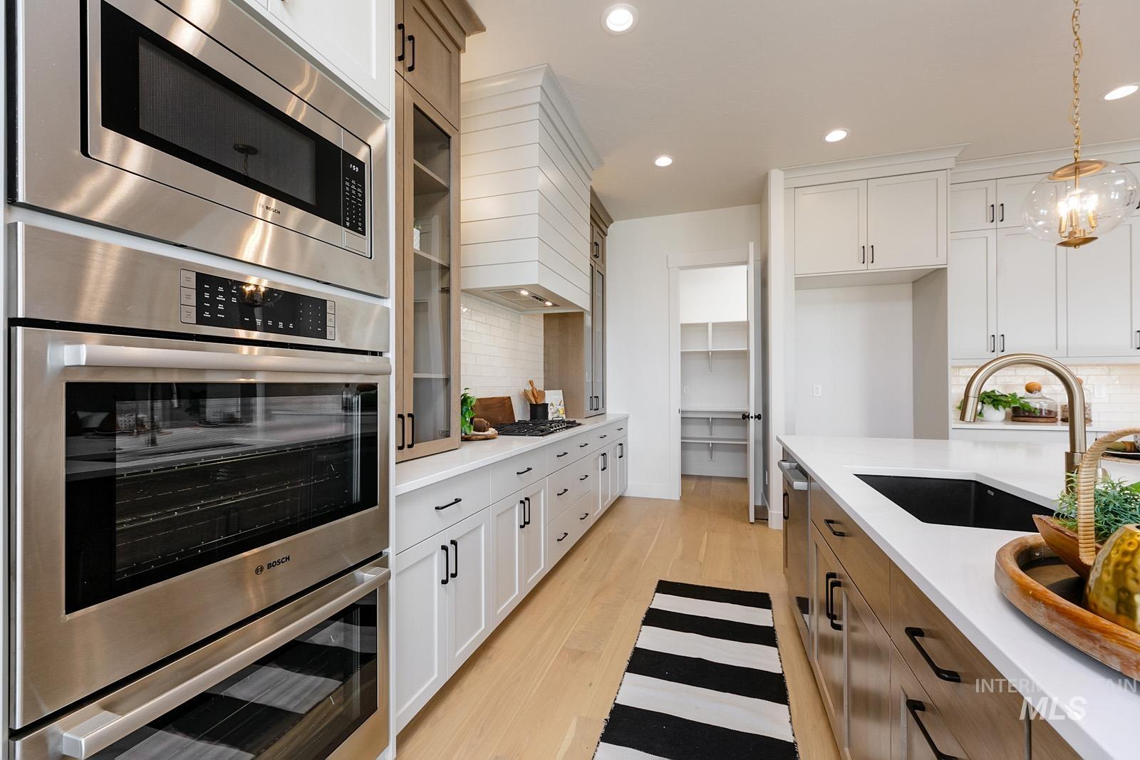 13660 N Spring Creek Way, Boise, Idaho 83714, 3 Bedrooms, 3.5 Bathrooms, Residential For Sale, Price $1,224,500,MLS 98975013