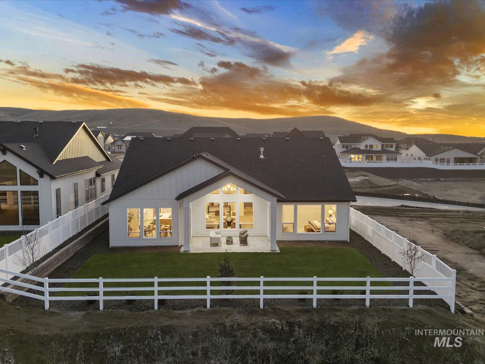 13660 N Spring Creek Way, Boise, Idaho 83714, 3 Bedrooms, 3.5 Bathrooms, Residential For Sale, Price $1,224,500,MLS 98975013