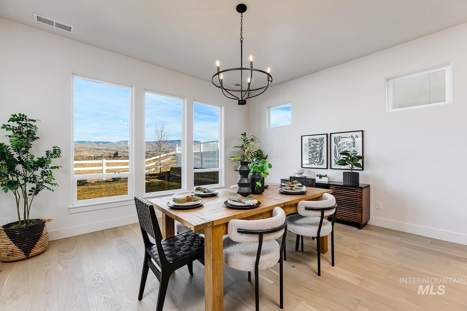 13660 N Spring Creek Way, Boise, Idaho 83714, 3 Bedrooms, 3.5 Bathrooms, Residential For Sale, Price $1,224,500,MLS 98975013