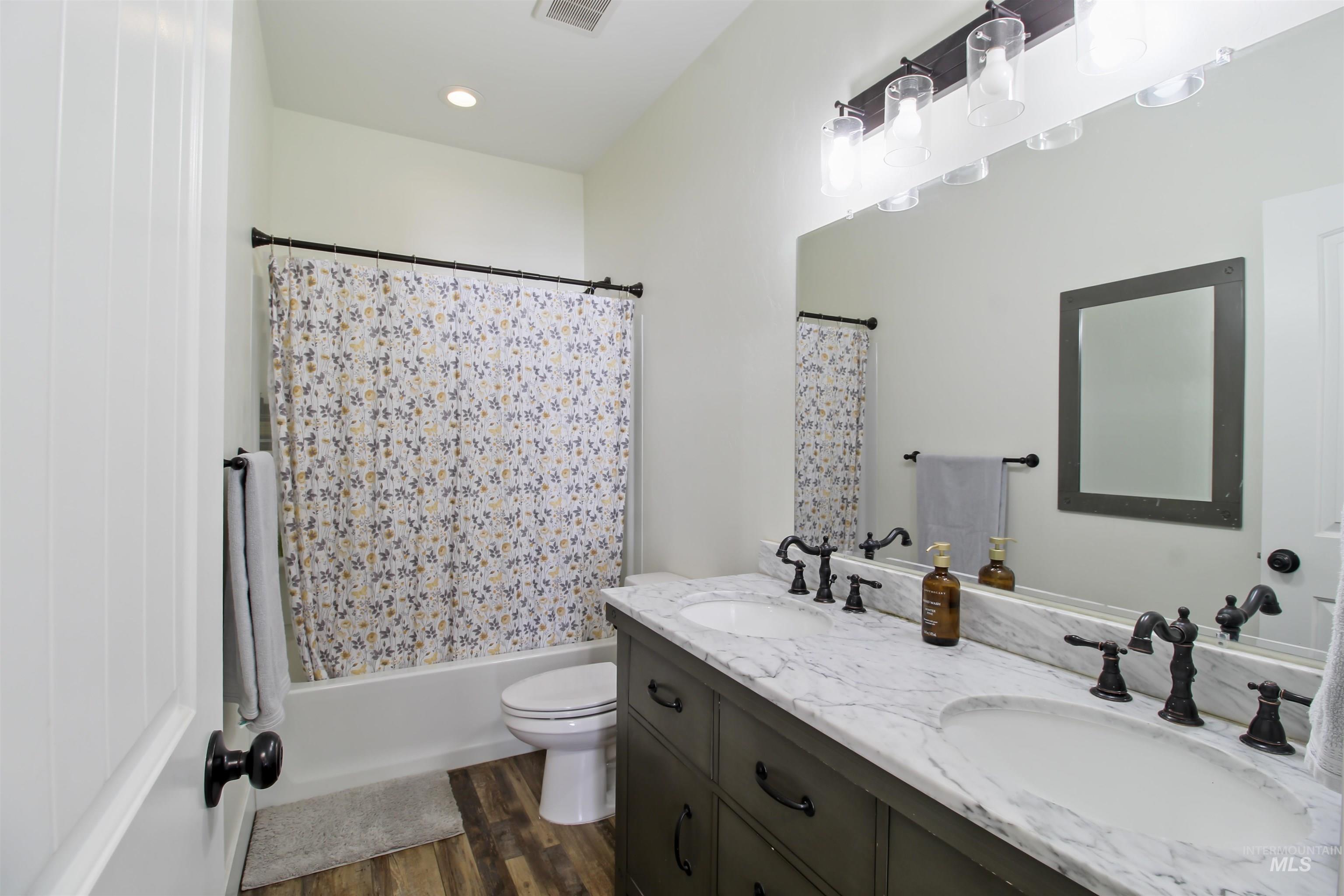 781 N 1150 E, Jackson, Idaho 83350, 6 Bedrooms, 5 Bathrooms, Residential For Sale, Price $849,999,MLS 98975014