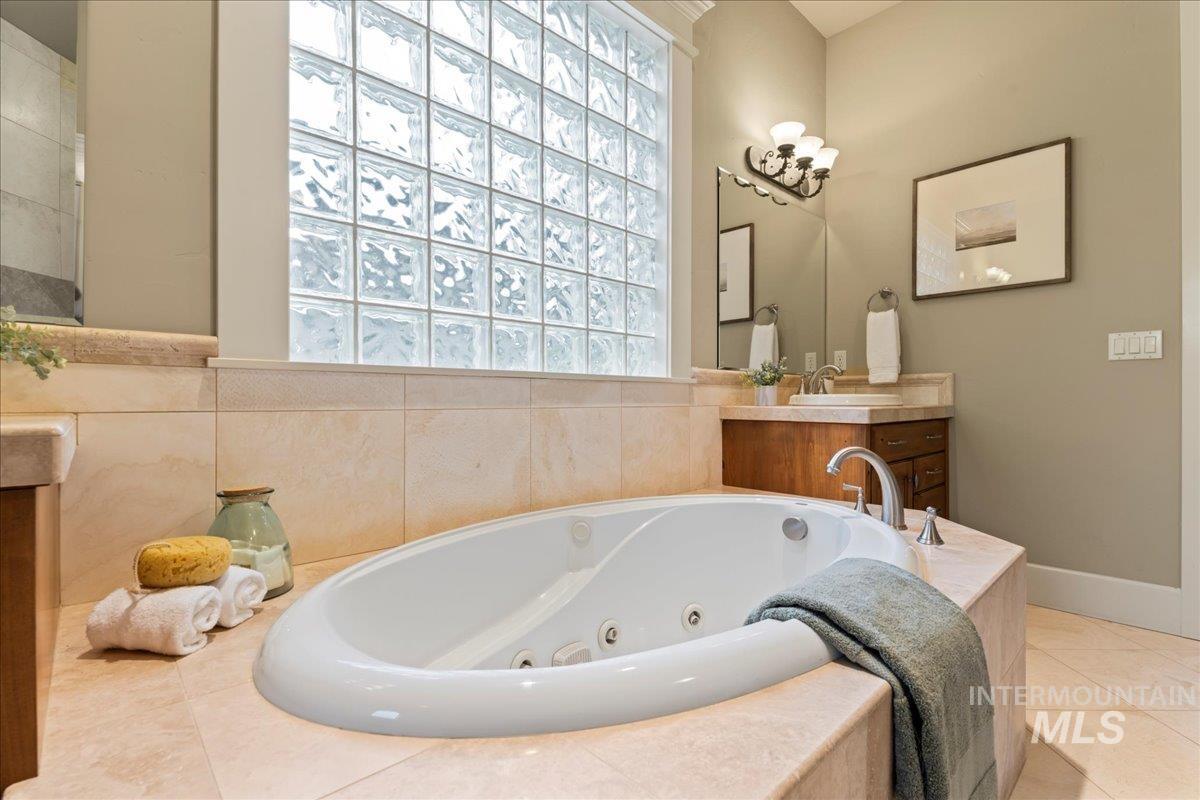 3071 S Abigail Way, Boise, Idaho 83706, 3 Bedrooms, 3.5 Bathrooms, Residential For Sale, Price $1,275,000,MLS 98975016