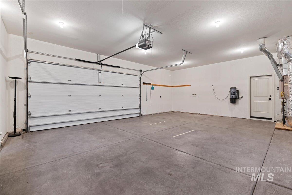 3071 S Abigail Way, Boise, Idaho 83706, 3 Bedrooms, 3.5 Bathrooms, Residential For Sale, Price $1,275,000,MLS 98975016