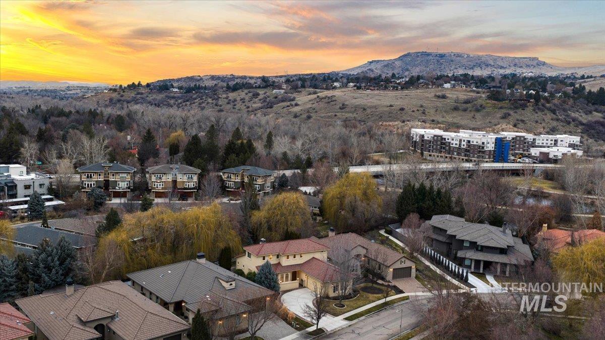 3071 S Abigail Way, Boise, Idaho 83706, 3 Bedrooms, 3.5 Bathrooms, Residential For Sale, Price $1,275,000,MLS 98975016