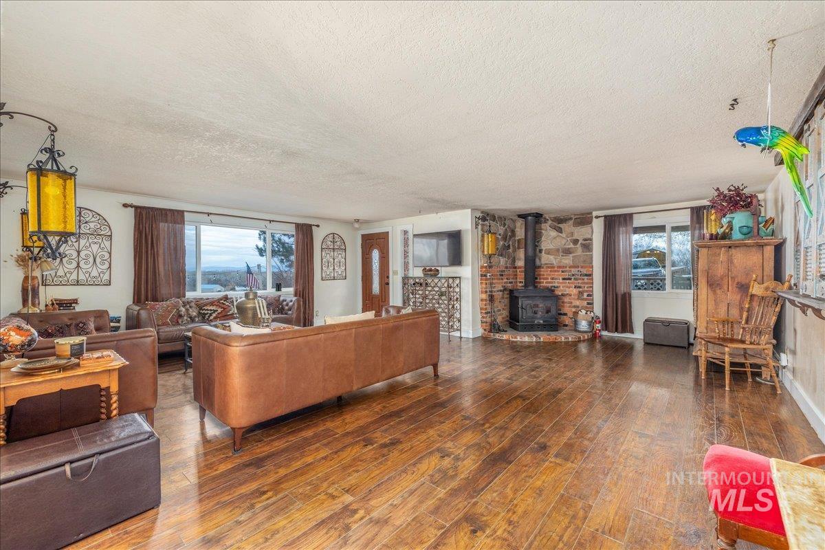 10590 Duck Ln, Nampa, Idaho 83686, 4 Bedrooms, 3 Bathrooms, Residential For Sale, Price $3,190,000,MLS 98975017