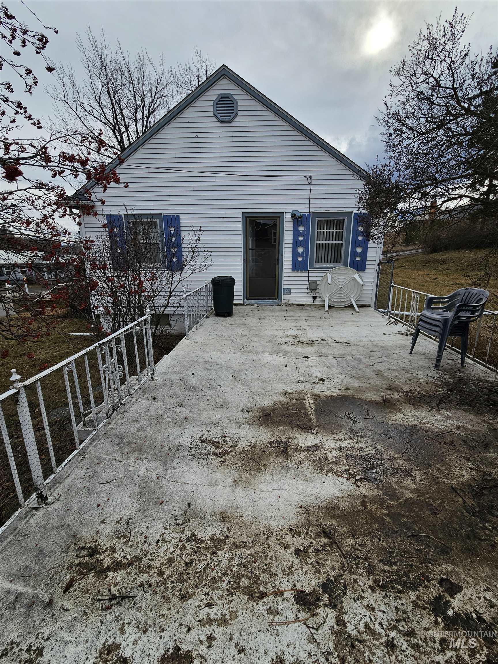 701 King Street, CottonWood, Idaho 83522, 2 Bedrooms, 2 Bathrooms, Residential For Sale, Price $289,000,MLS 98975018