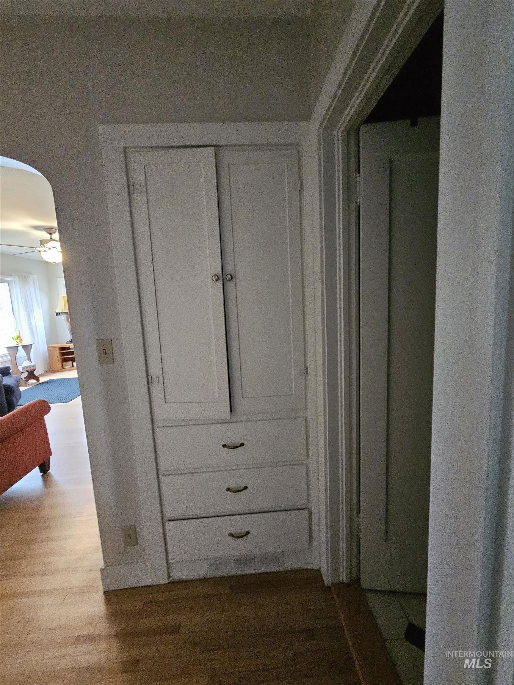 701 King Street, CottonWood, Idaho 83522, 2 Bedrooms, 2 Bathrooms, Residential For Sale, Price $289,000, 98975018