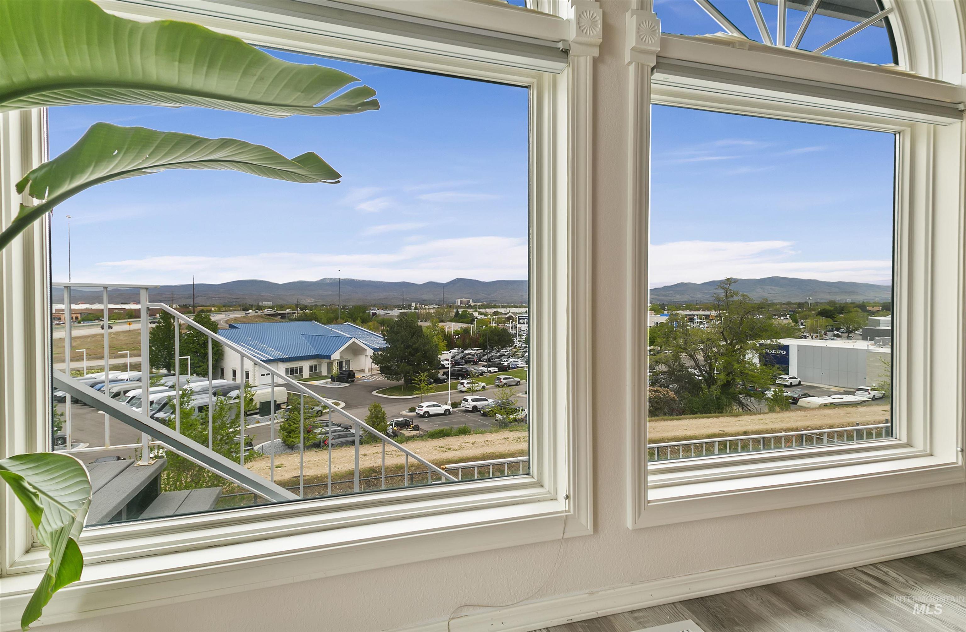 332 S Bitteroot Drive, Boise, Idaho 83709, 3 Bedrooms, 2 Bathrooms, Residential For Sale, Price $484,000, 98975019