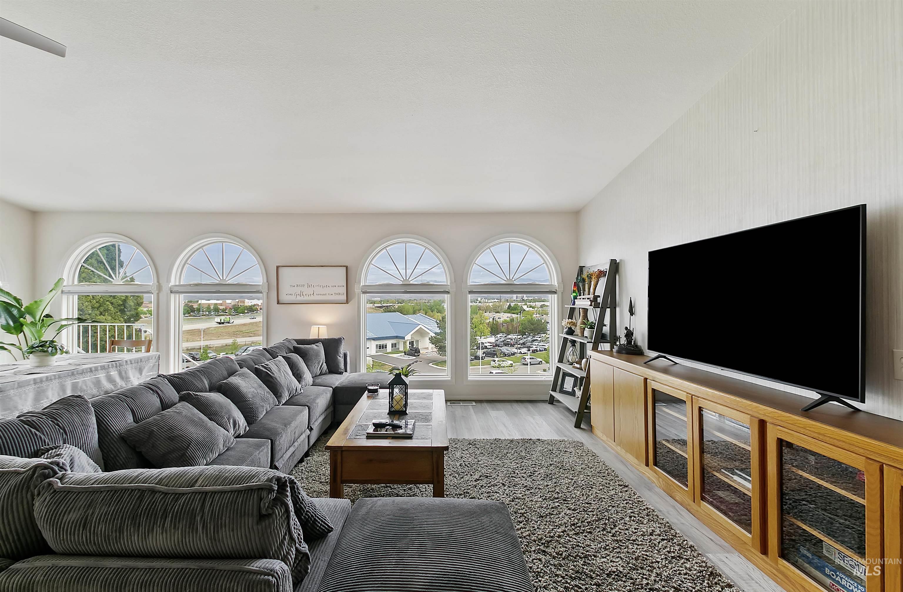 332 S Bitteroot Drive, Boise, Idaho 83709, 3 Bedrooms, 2 Bathrooms, Residential For Sale, Price $484,000, 98975019