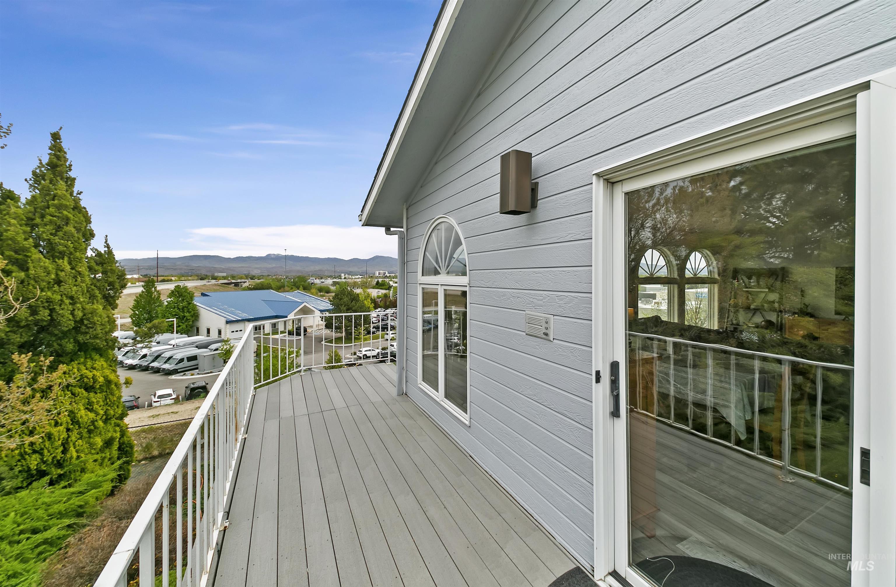 332 S Bitteroot Drive, Boise, Idaho 83709, 3 Bedrooms, 2 Bathrooms, Residential For Sale, Price $484,000, 98975019