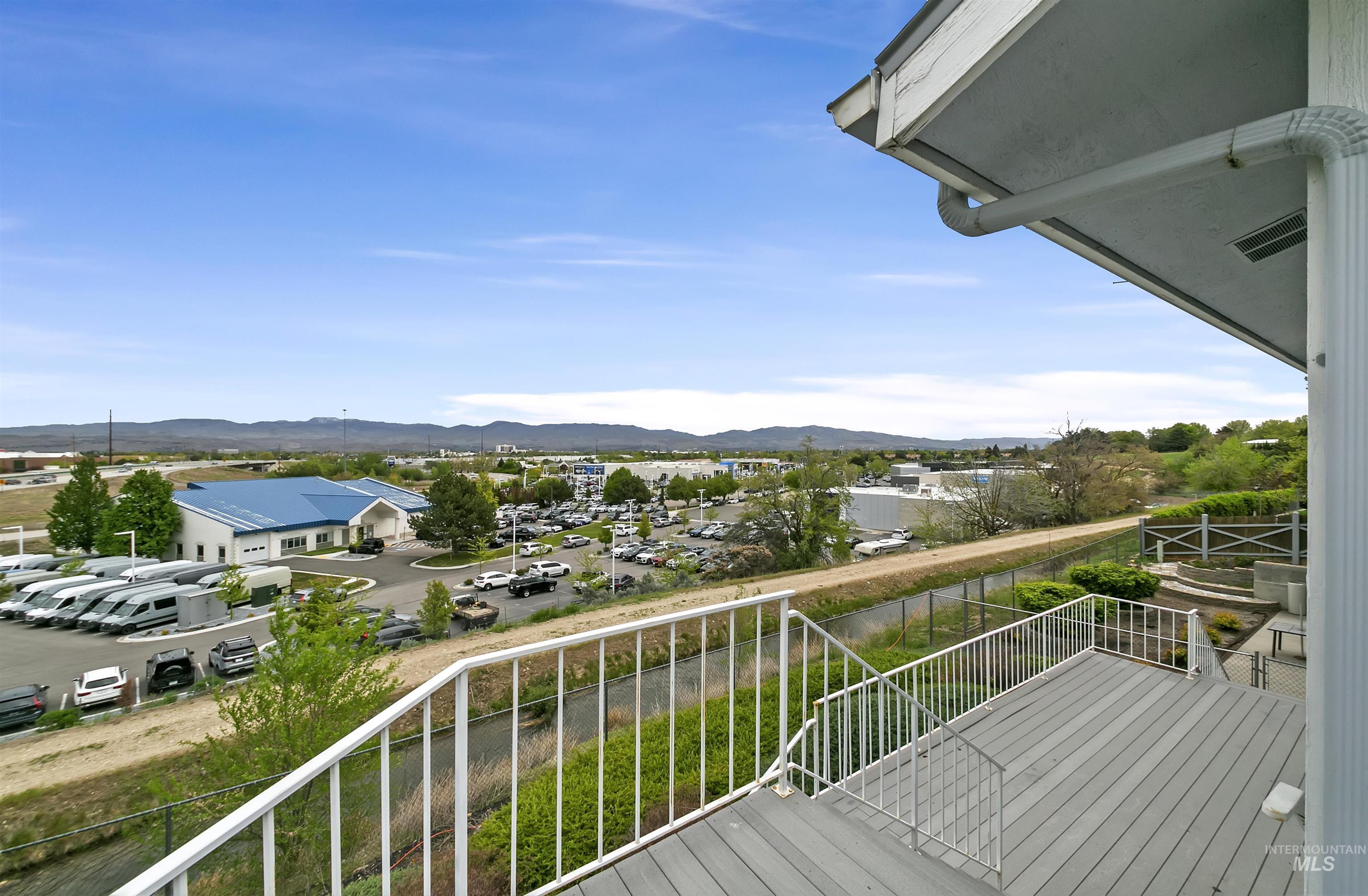 332 S Bitteroot Drive, Boise, Idaho 83709, 3 Bedrooms, 2 Bathrooms, Residential For Sale, Price $484,000, 98975019