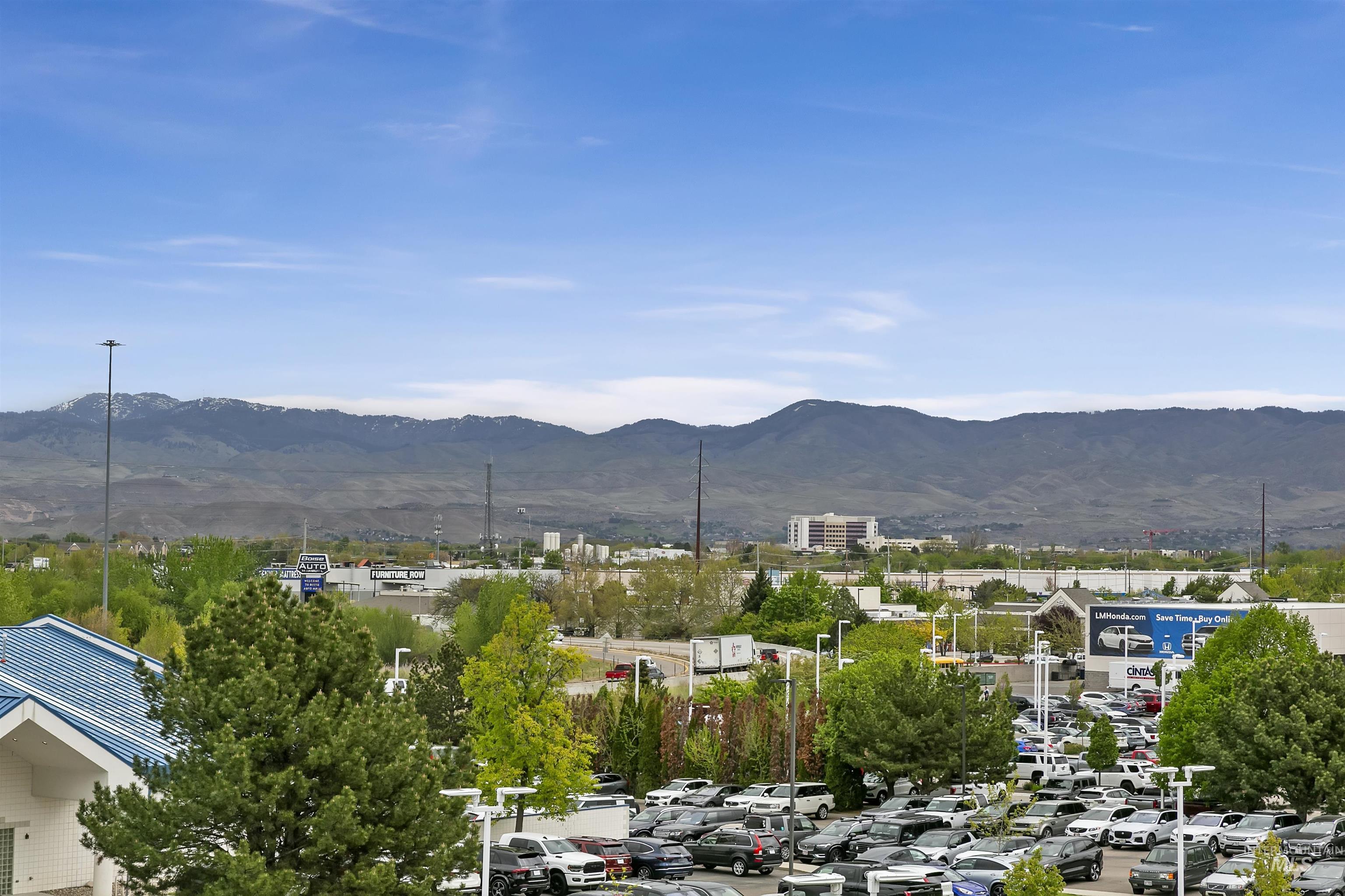 332 S Bitteroot Drive, Boise, Idaho 83709, 3 Bedrooms, 2 Bathrooms, Residential For Sale, Price $484,000, 98975019