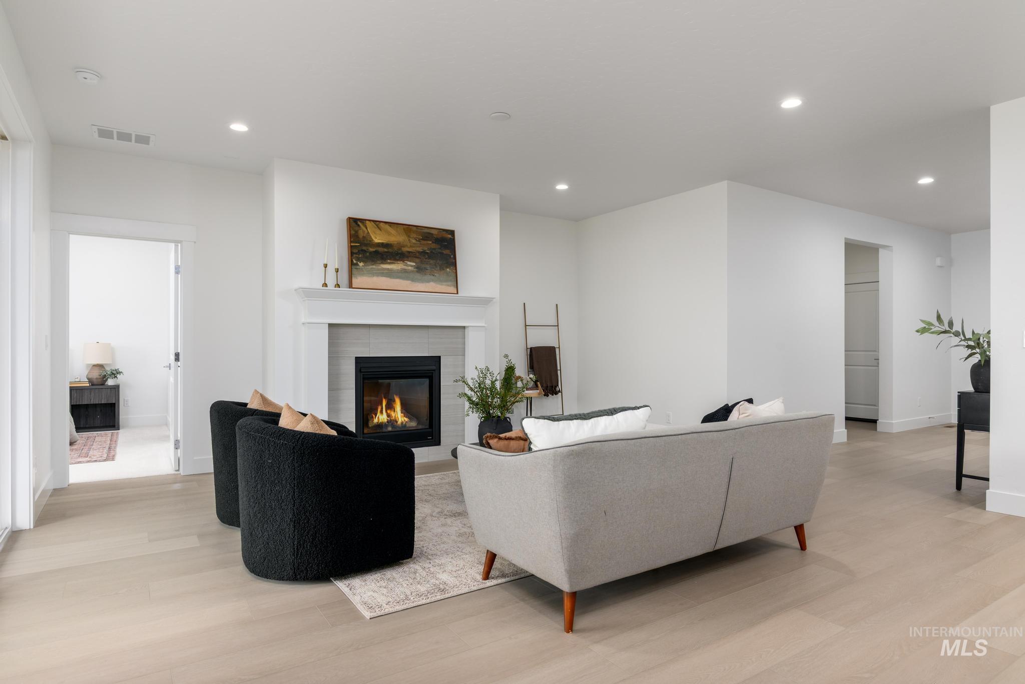 6318 W Snow Currant St, Meridian, Idaho 83646, 4 Bedrooms, 2 Bathrooms, Residential For Sale, Price $579,000,MLS 98975021