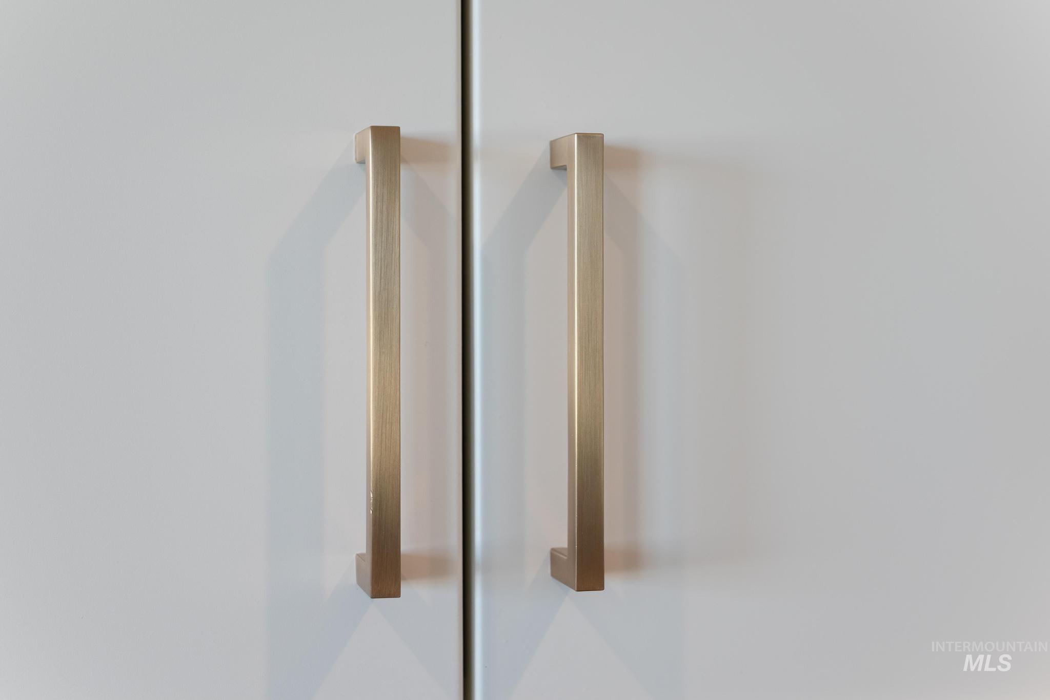 6318 W Snow Currant St, Meridian, Idaho 83646, 4 Bedrooms, 2 Bathrooms, Residential For Sale, Price $569,000,MLS 98975021