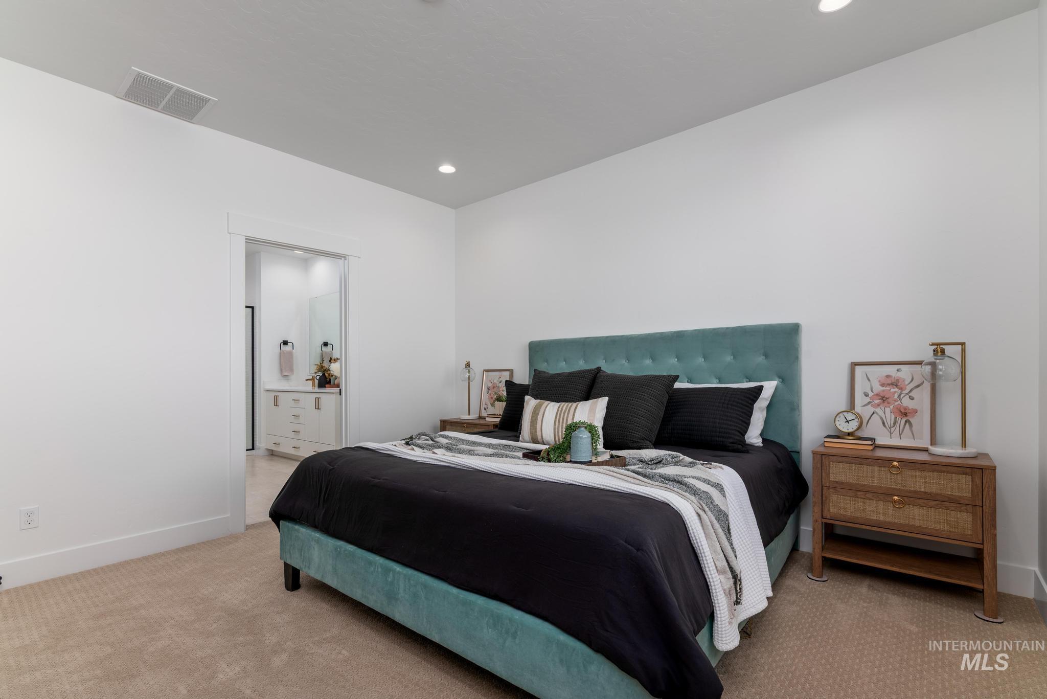 6318 W Snow Currant St, Meridian, Idaho 83646, 4 Bedrooms, 2 Bathrooms, Residential For Sale, Price $569,000,MLS 98975021