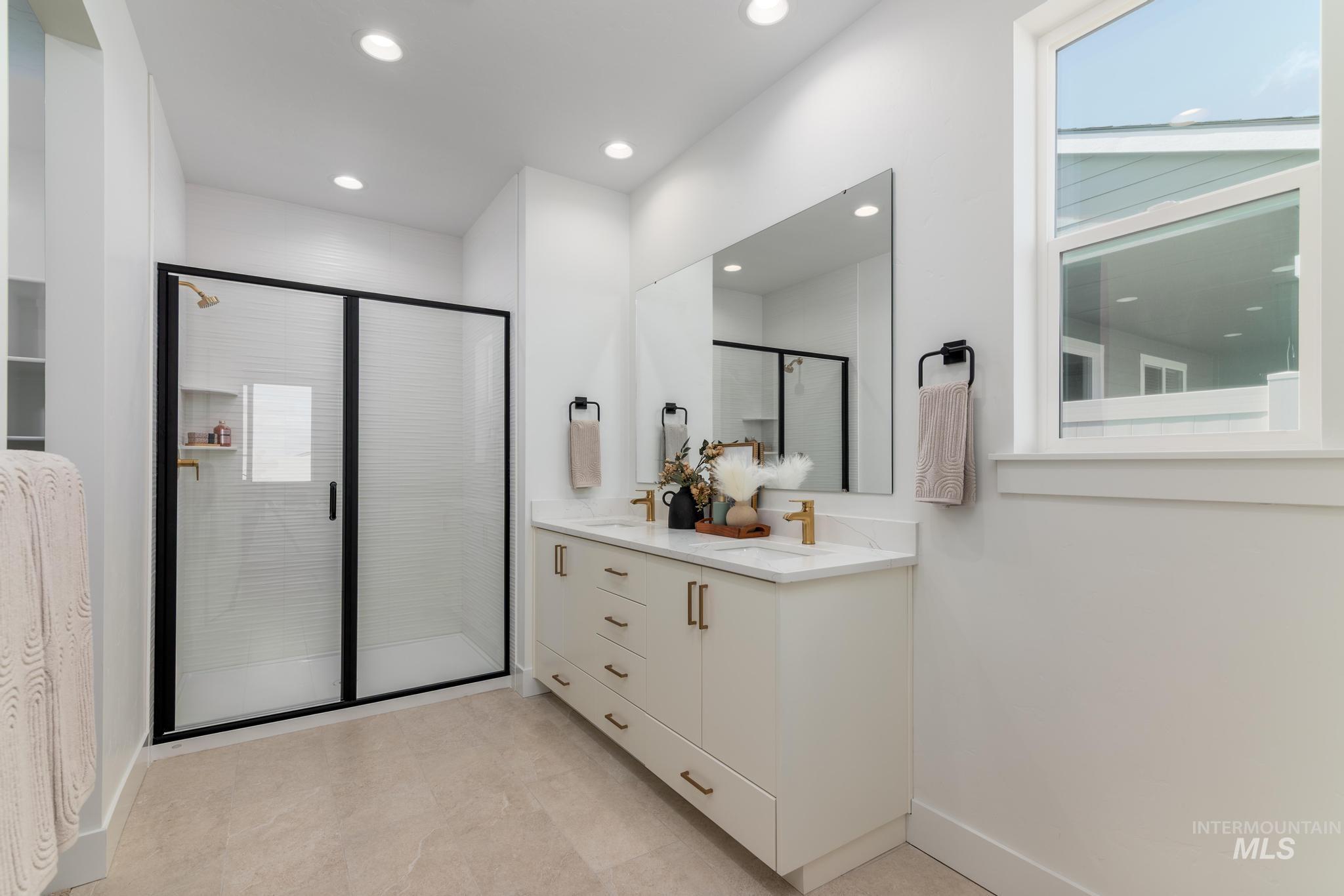 6318 W Snow Currant St, Meridian, Idaho 83646, 4 Bedrooms, 2 Bathrooms, Residential For Sale, Price $569,000,MLS 98975021