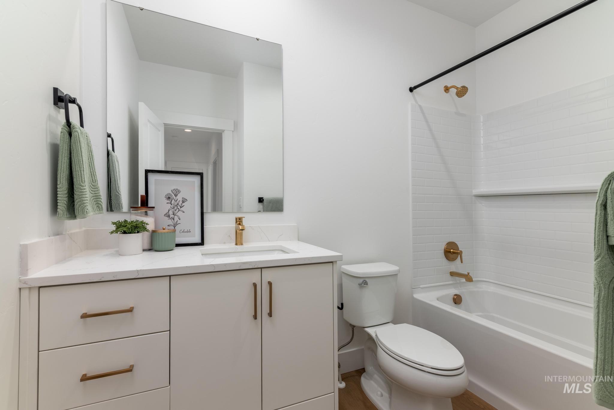 6318 W Snow Currant St, Meridian, Idaho 83646, 4 Bedrooms, 2 Bathrooms, Residential For Sale, Price $569,000,MLS 98975021