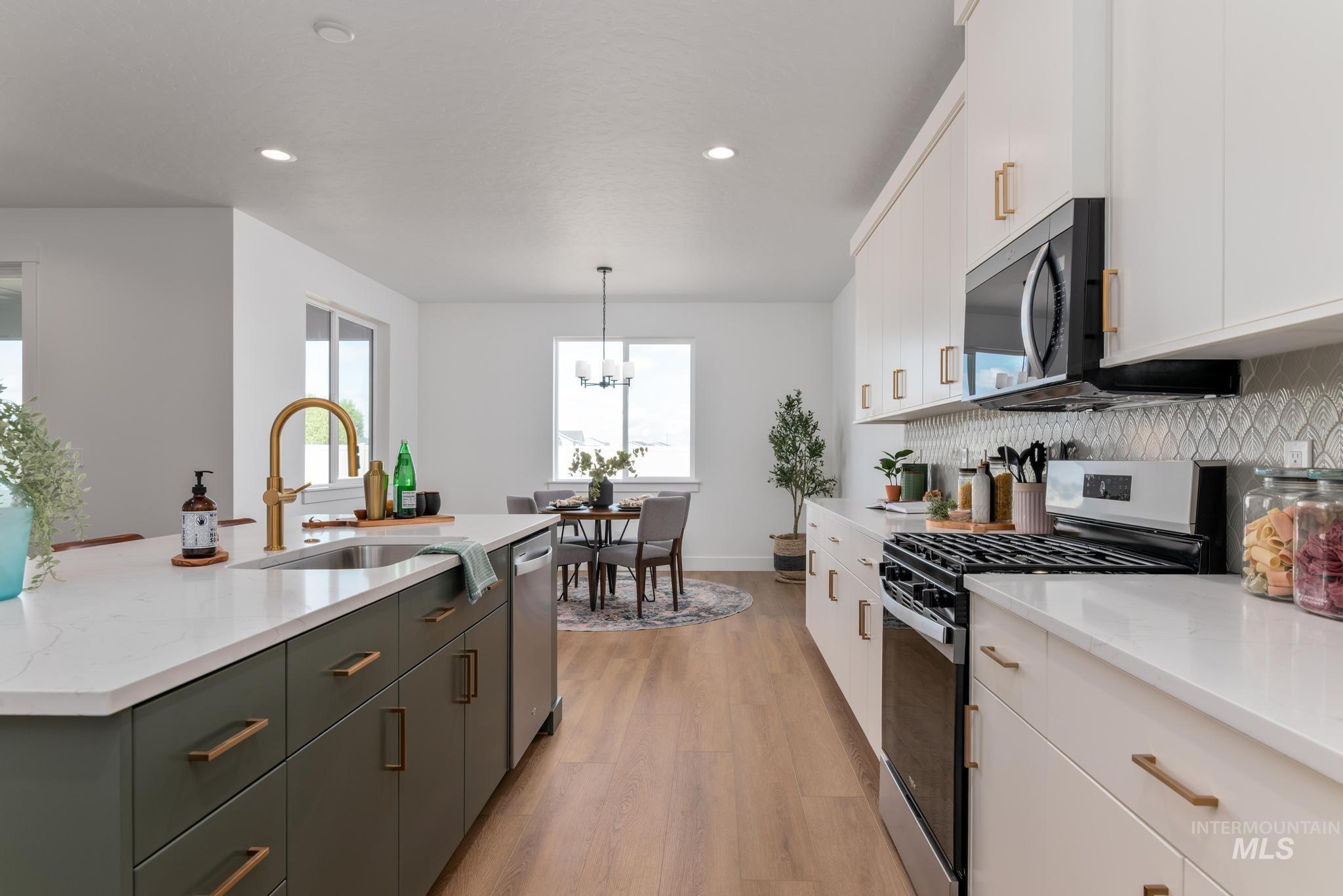 6318 W Snow Currant St, Meridian, Idaho 83646, 4 Bedrooms, 2 Bathrooms, Residential For Sale, Price $569,000,MLS 98975021