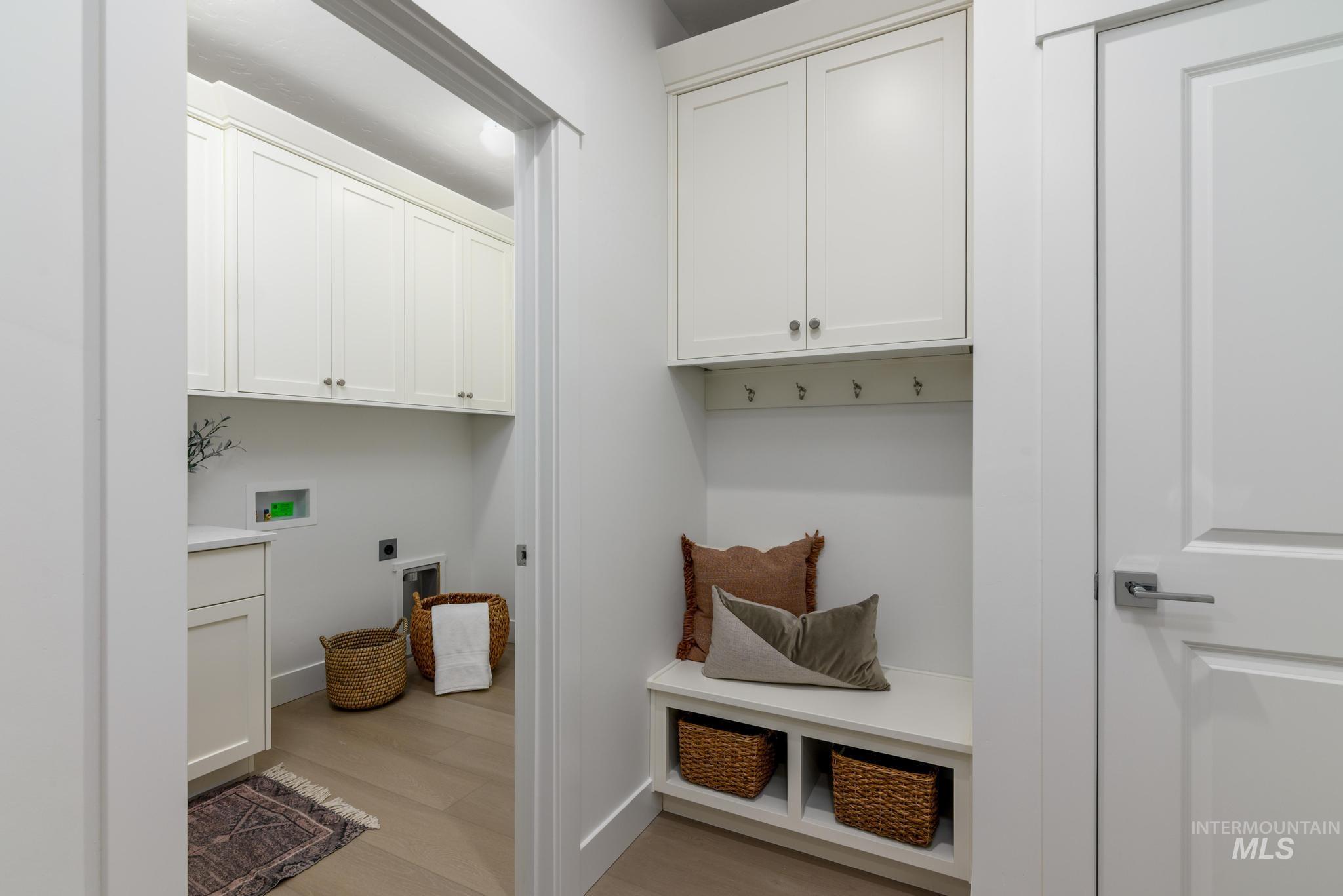 6318 W Snow Currant St, Meridian, Idaho 83646, 4 Bedrooms, 2 Bathrooms, Residential For Sale, Price $579,000,MLS 98975021