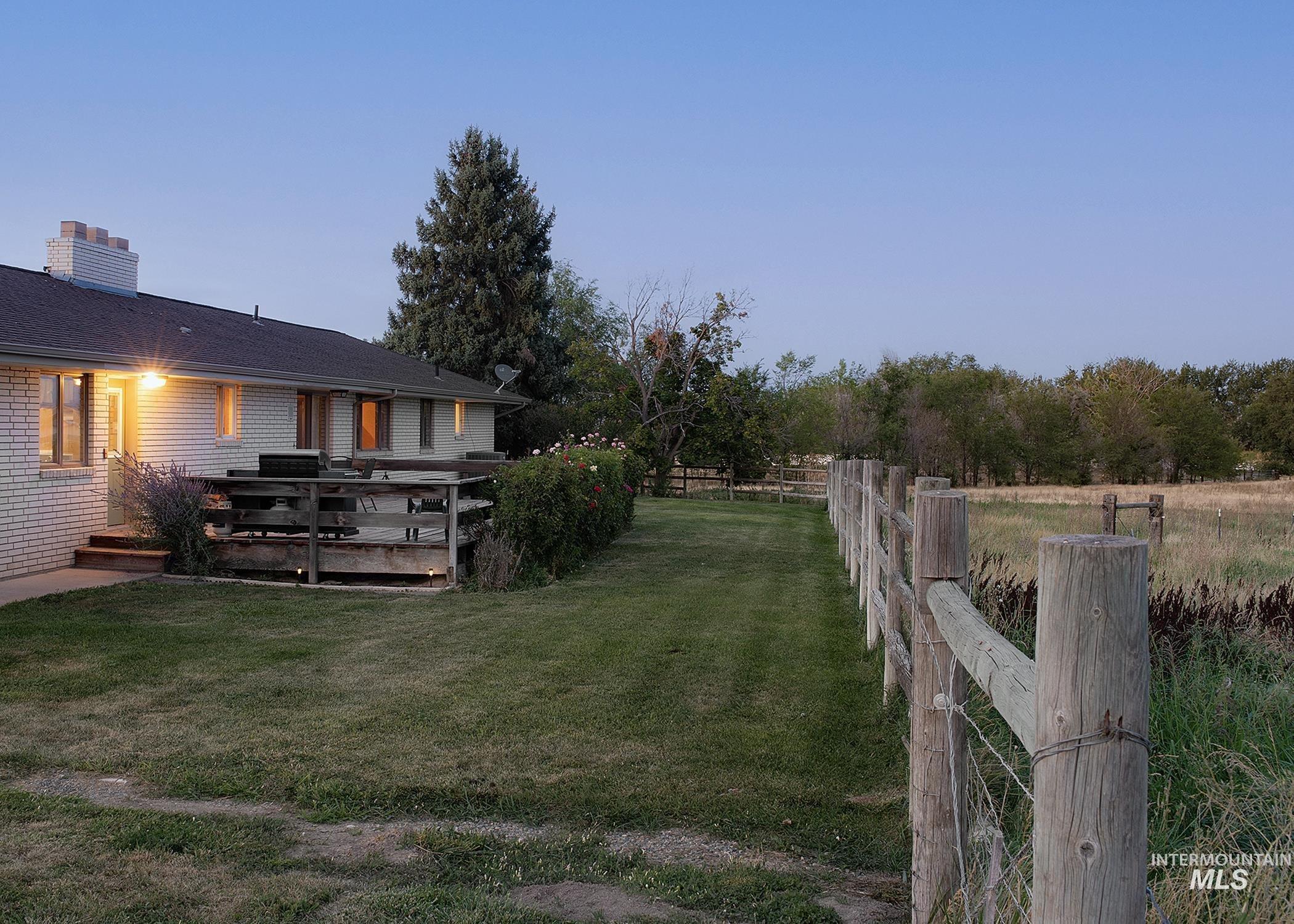 4371 N Grand View Lane, Ontario, Oregon 97914, 4 Bedrooms, 2.5 Bathrooms, Residential For Sale, Price $629,000,MLS 98975023