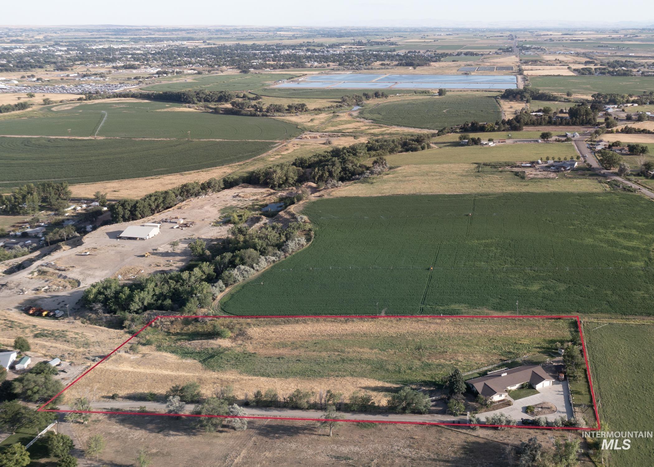 4371 N Grand View Lane, Ontario, Oregon 97914, 4 Bedrooms, 2.5 Bathrooms, Residential For Sale, Price $629,000,MLS 98975023