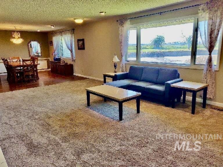 4371 N Grand View Lane, Ontario, Oregon 97914, 4 Bedrooms, 2.5 Bathrooms, Residential For Sale, Price $629,000,MLS 98975023