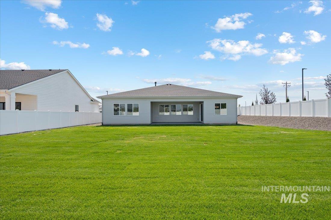 5182 W River Oaks Dr, Meridian, Idaho 83646, 4 Bedrooms, 3 Bathrooms, Residential For Sale, Price $719,000,MLS 98975024