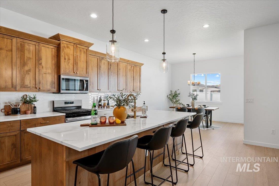 5182 W River Oaks Dr, Meridian, Idaho 83646, 4 Bedrooms, 3 Bathrooms, Residential For Sale, Price $719,000,MLS 98975024