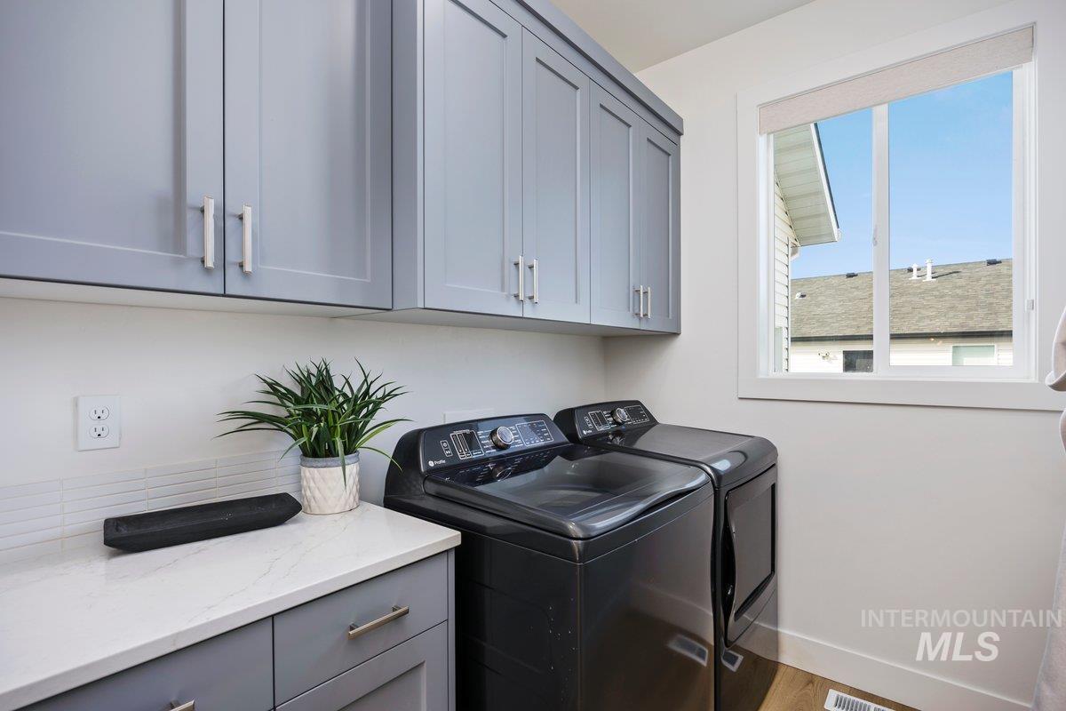 1046 Northridge Way, Kimberly, Idaho 83341, 5 Bedrooms, 3 Bathrooms, Residential For Sale, Price $725,000,MLS 98975025