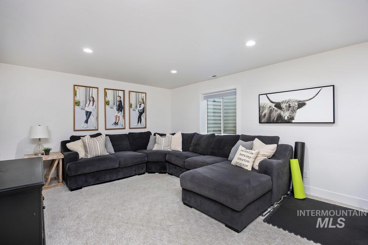 1046 Northridge Way, Kimberly, Idaho 83341, 5 Bedrooms, 3 Bathrooms, Residential For Sale, Price $725,000,MLS 98975025