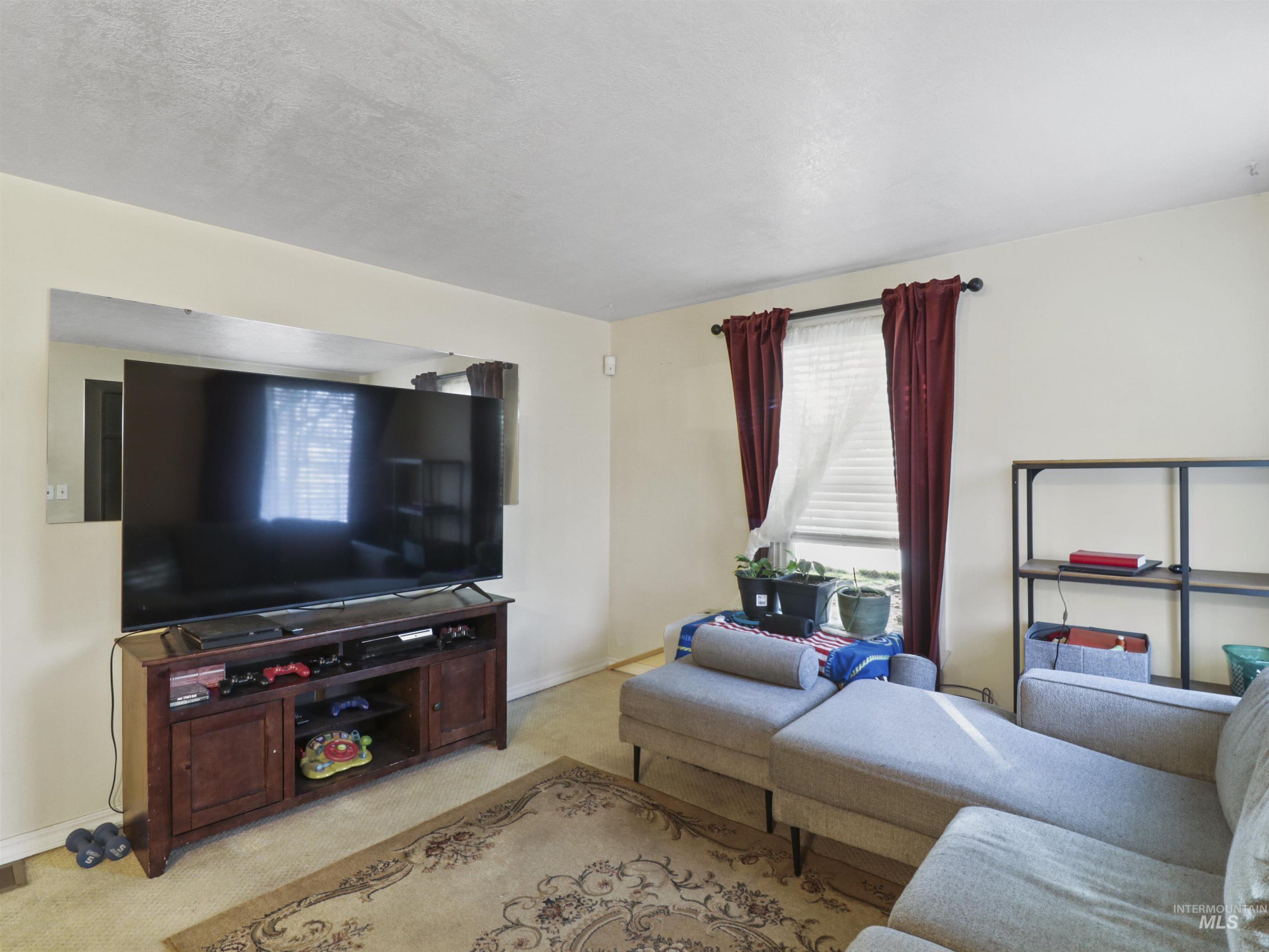 241 W Idaho Avenue, Meridian, Idaho 83642, 2 Bedrooms, 1 Bathroom, Residential For Sale, Price $385,000, 98975026