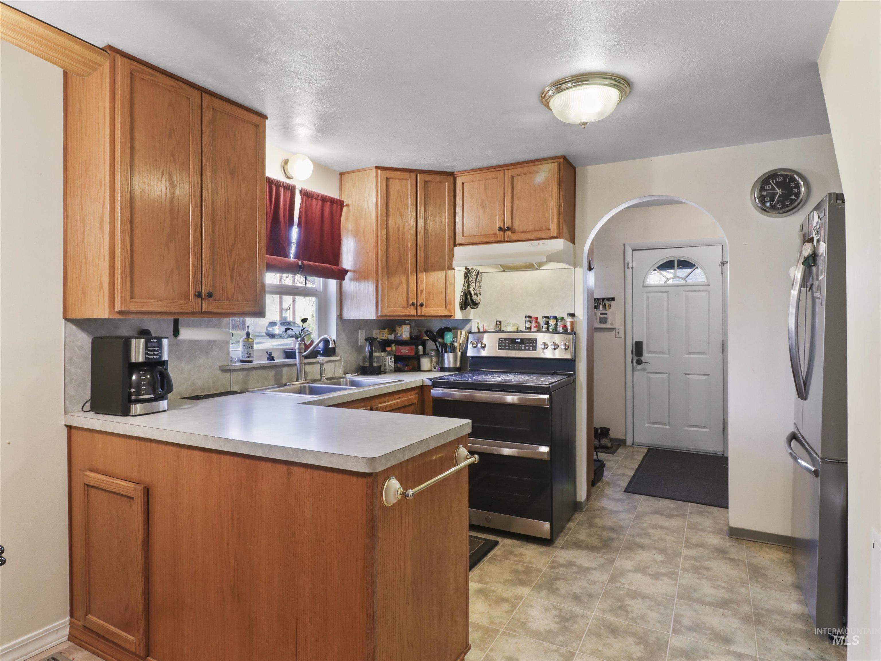 241 W Idaho Avenue, Meridian, Idaho 83642, 2 Bedrooms, 1 Bathroom, Residential For Sale, Price $385,000,MLS 98975026