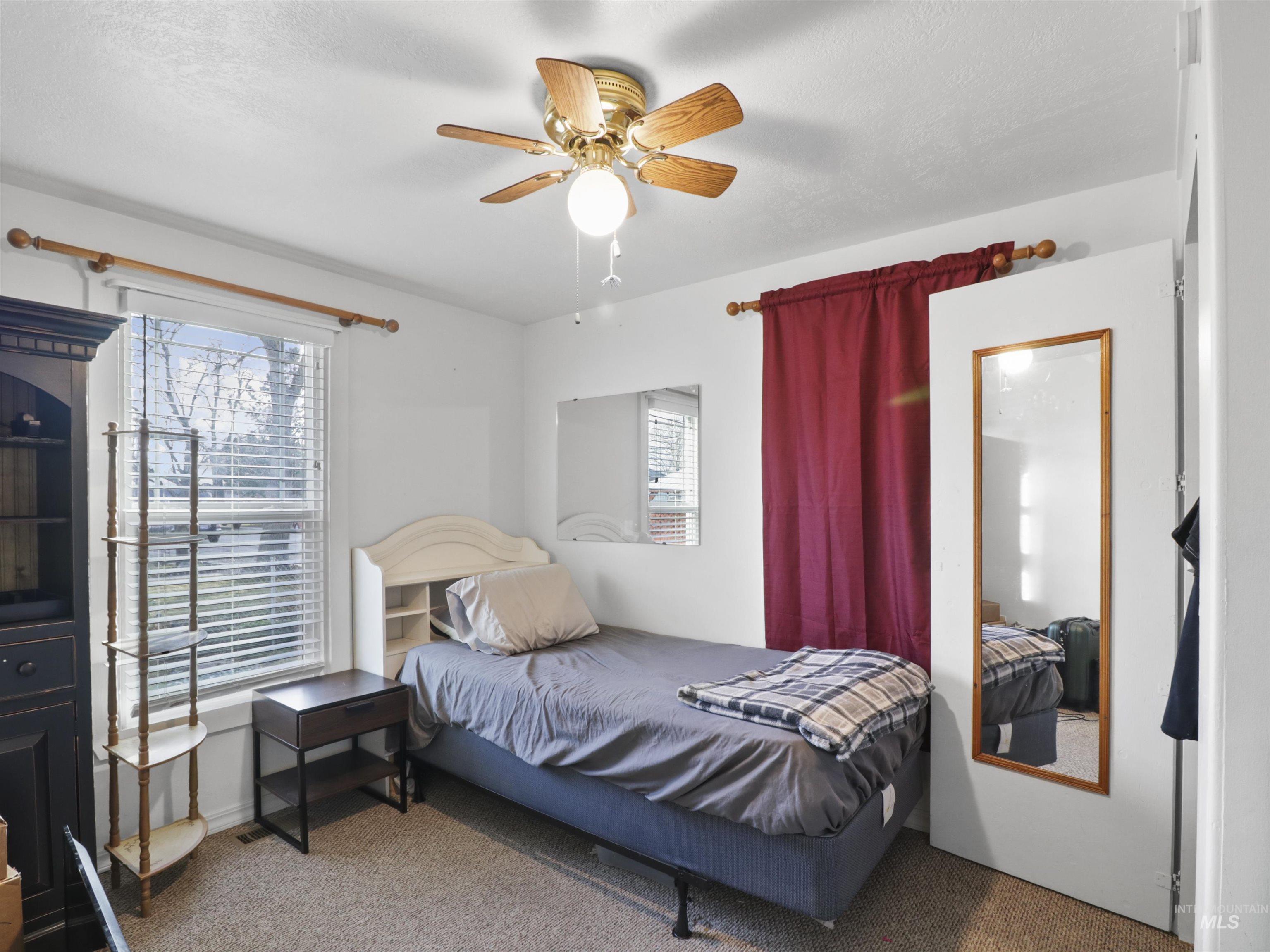 241 W Idaho Avenue, Meridian, Idaho 83642, 2 Bedrooms, 1 Bathroom, Residential For Sale, Price $385,000,MLS 98975026