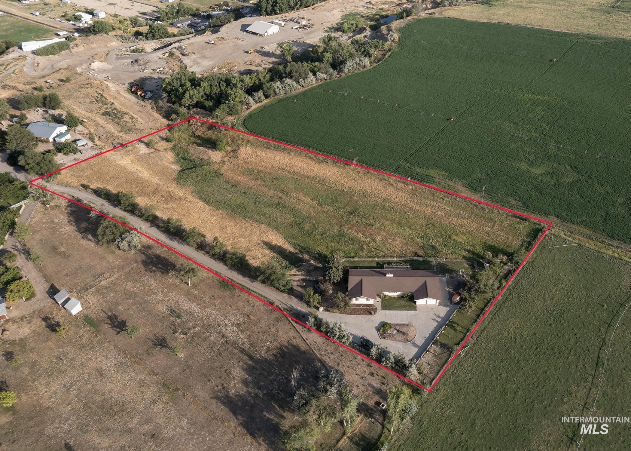 4371 N Grandview Lane B, Ontario, Oregon 97914, 3 Bedrooms, 2.5 Bathrooms, Farm & Ranch For Sale, Price $639,000,MLS 98975027