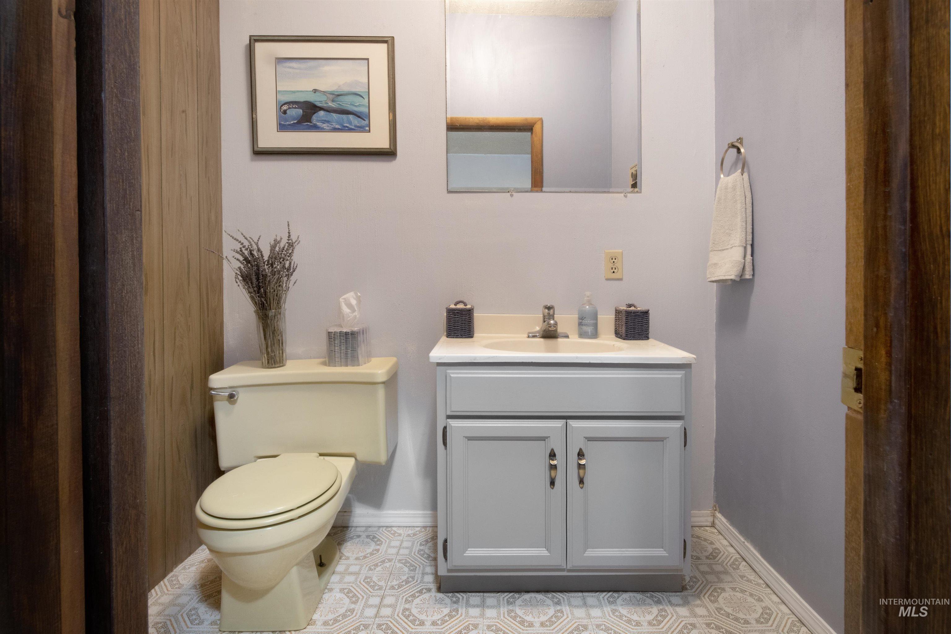 4371 N Grandview Lane B, Ontario, Oregon 97914, 3 Bedrooms, 2.5 Bathrooms, Farm & Ranch For Sale, Price $639,000,MLS 98975027