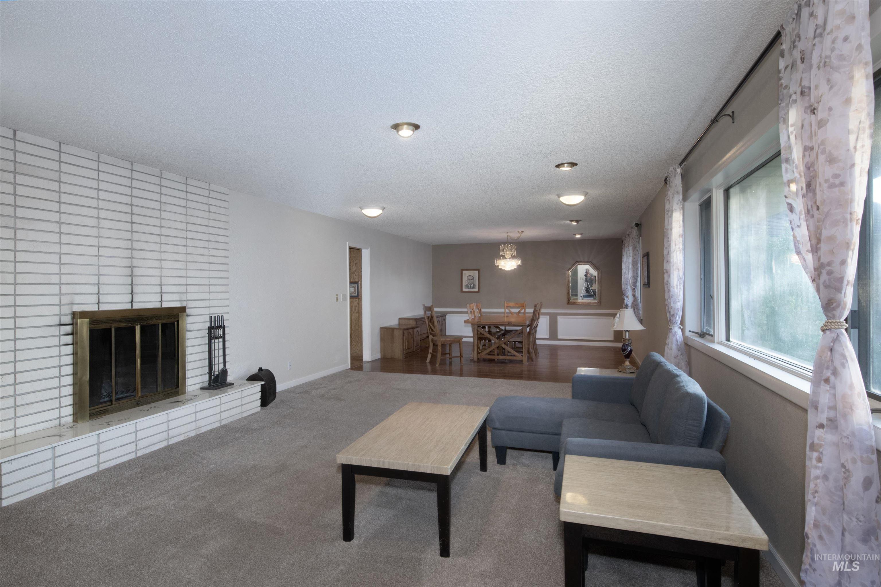 4371 N Grandview Lane B, Ontario, Oregon 97914, 3 Bedrooms, 2.5 Bathrooms, Farm & Ranch For Sale, Price $639,000,MLS 98975027