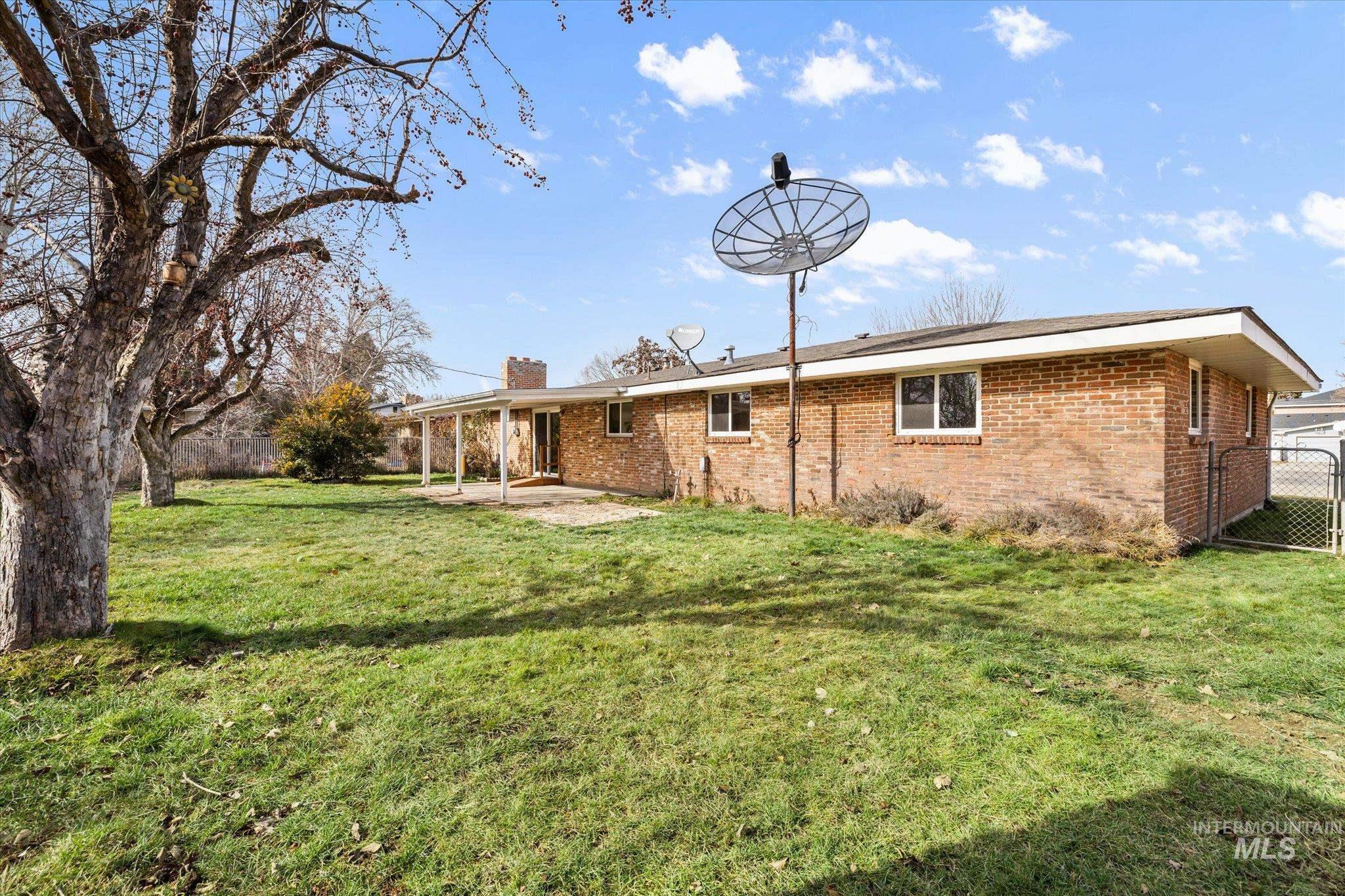 7105 W San Fernando, Boise, Idaho 83704, 3 Bedrooms, 2 Bathrooms, Residential For Sale, Price $449,900,MLS 98975034