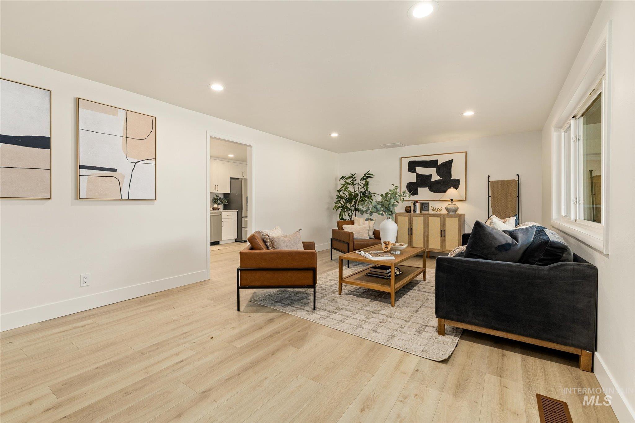 7105 W San Fernando, Boise, Idaho 83704, 3 Bedrooms, 2 Bathrooms, Residential For Sale, Price $449,900,MLS 98975034