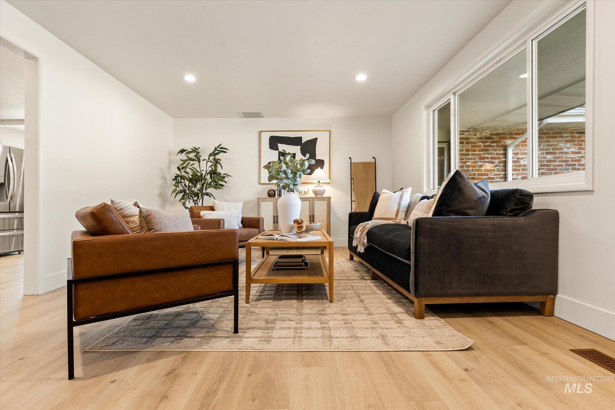 7105 W San Fernando, Boise, Idaho 83704, 3 Bedrooms, 2 Bathrooms, Residential For Sale, Price $449,900,MLS 98975034