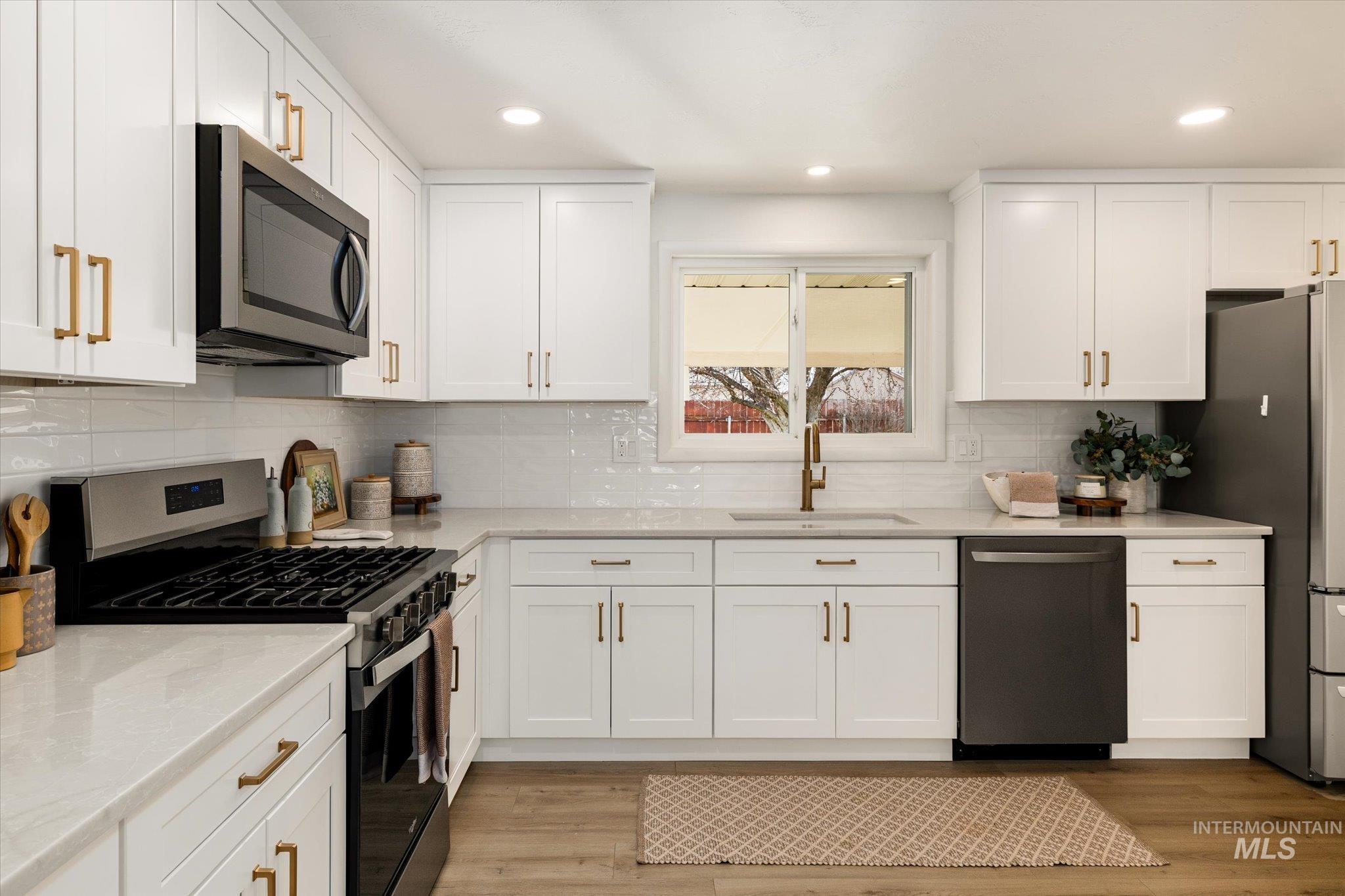 7105 W San Fernando, Boise, Idaho 83704, 3 Bedrooms, 2 Bathrooms, Residential For Sale, Price $449,900,MLS 98975034