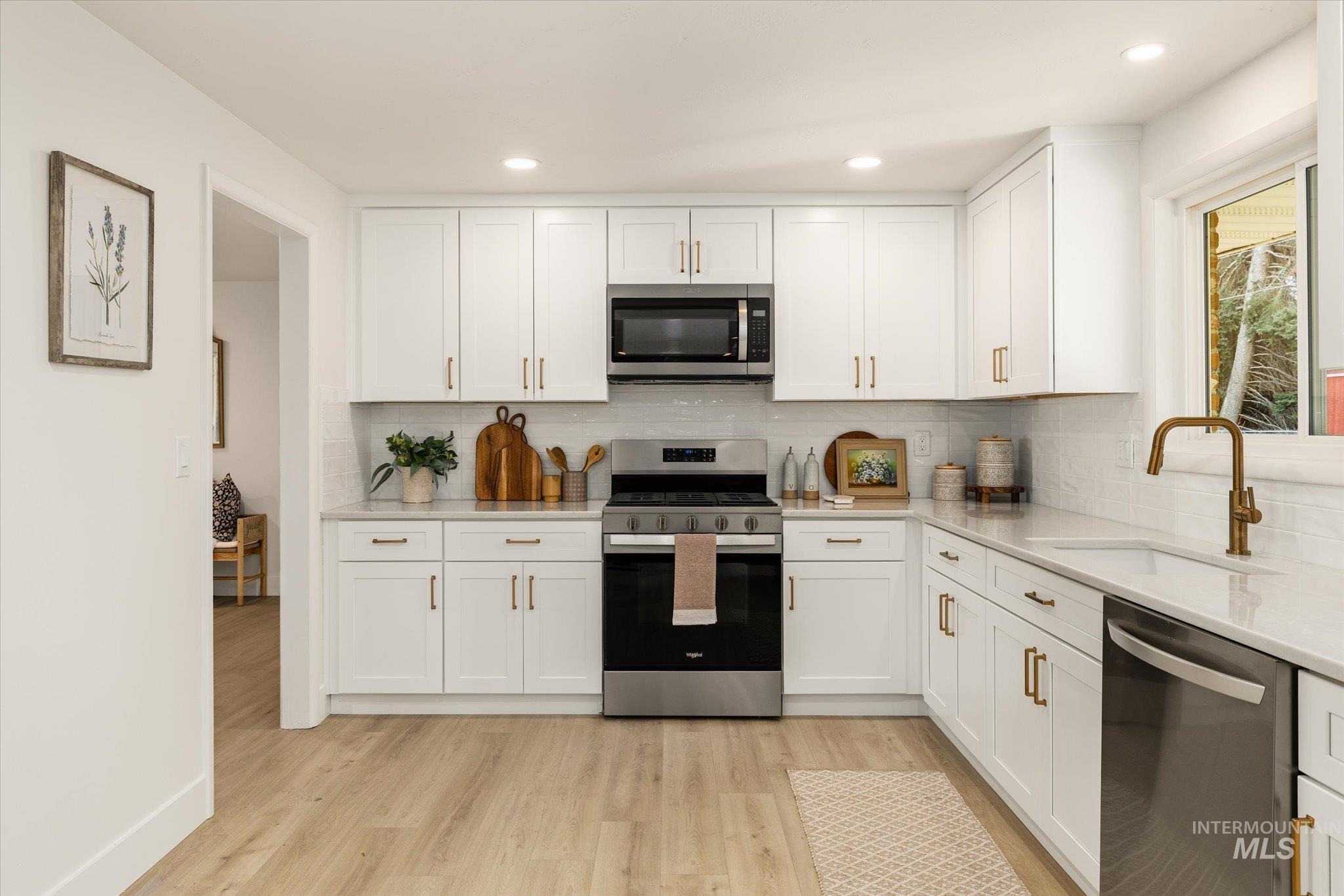 7105 W San Fernando, Boise, Idaho 83704, 3 Bedrooms, 2 Bathrooms, Residential For Sale, Price $449,900,MLS 98975034