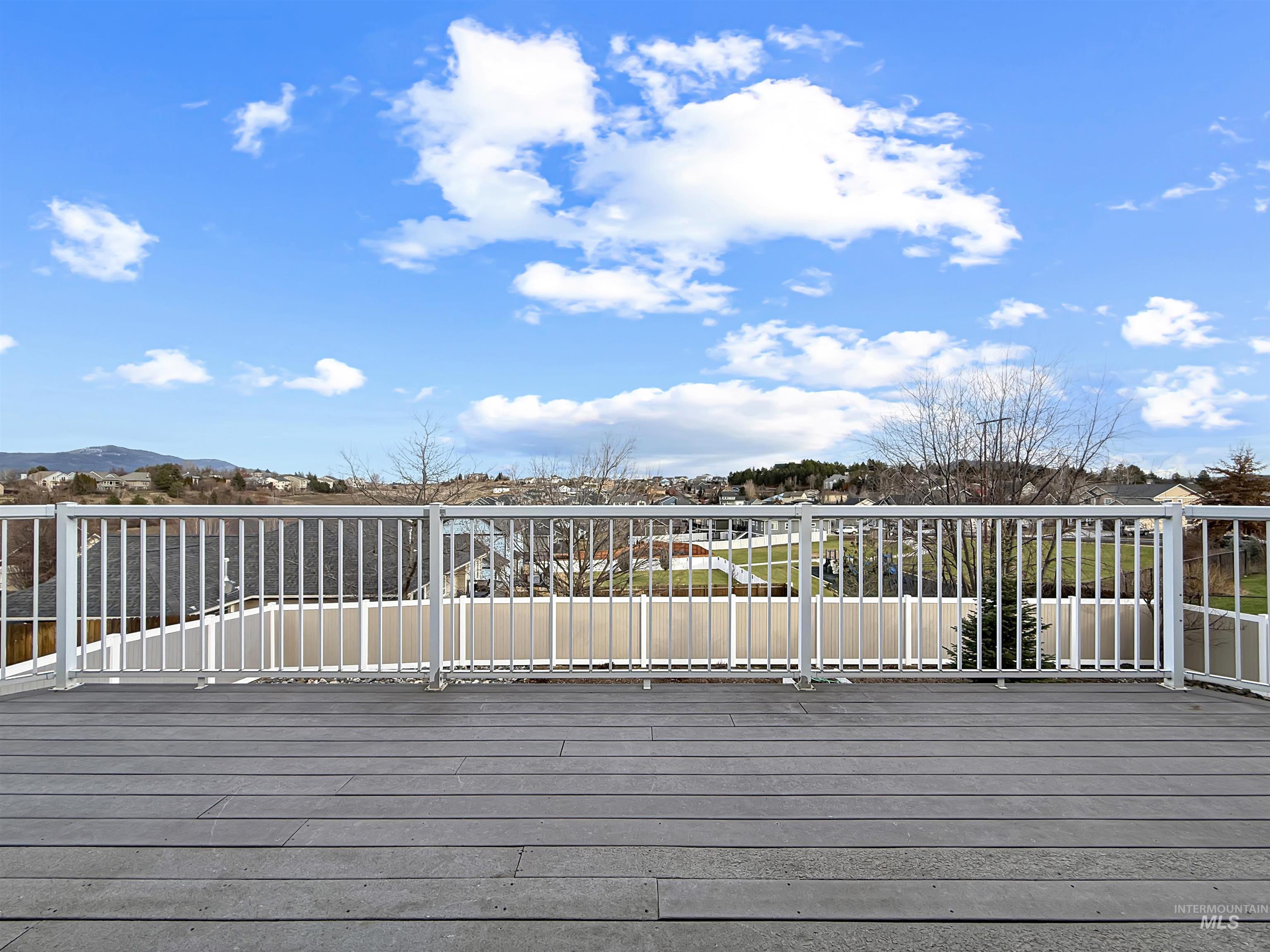 420 Summit, Moscow, Idaho 83843, 4 Bedrooms, 3.5 Bathrooms, Residential For Sale, Price $709,000,MLS 98975035