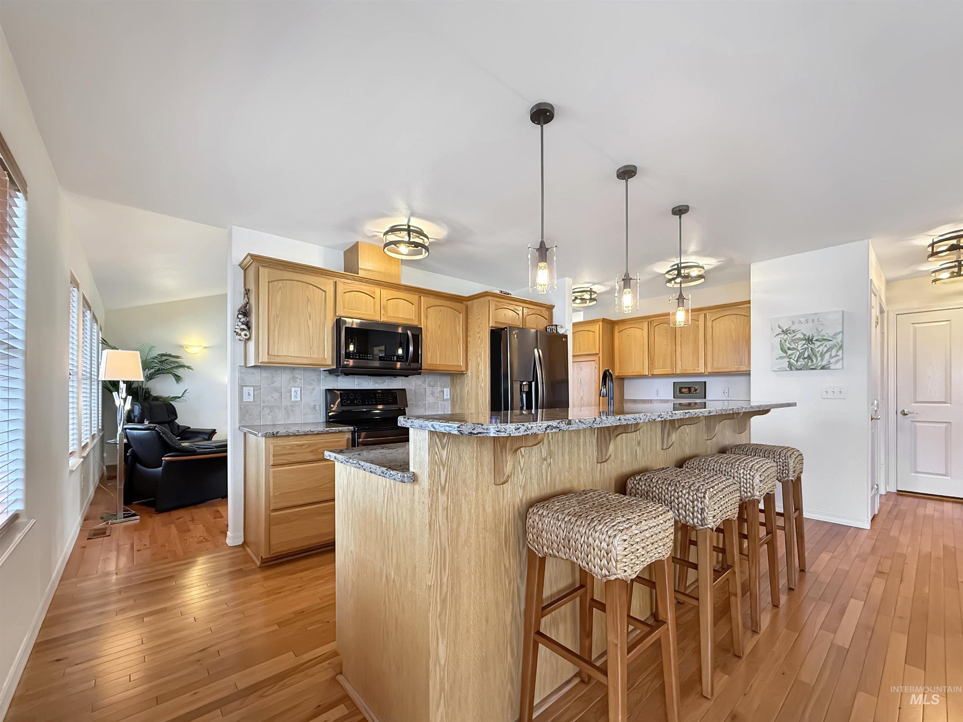 420 Summit, Moscow, Idaho 83843, 4 Bedrooms, 3.5 Bathrooms, Residential For Sale, Price $709,000,MLS 98975035