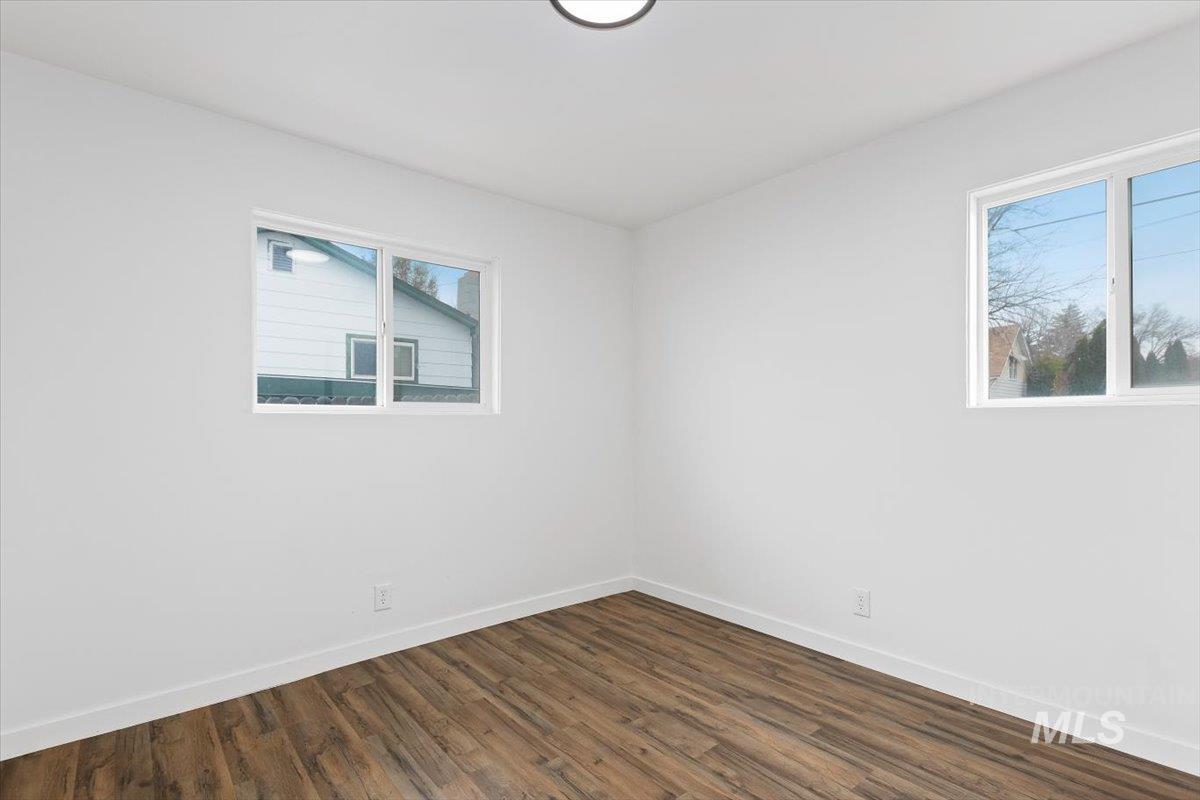 340 Taylor St., Twin Falls, Idaho 83301, 2 Bedrooms, 1 Bathroom, Residential Income For Sale, Price $449,900,MLS 98975040