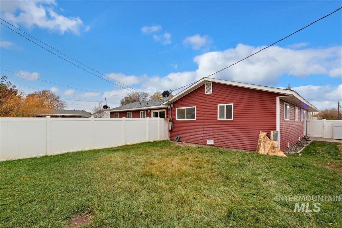 340 Taylor St., Twin Falls, Idaho 83301, 2 Bedrooms, 1 Bathroom, Residential Income For Sale, Price $449,900,MLS 98975040