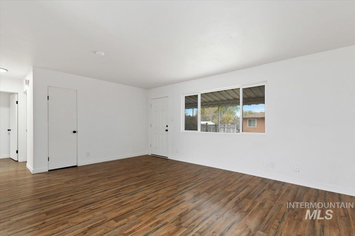 340 Taylor St., Twin Falls, Idaho 83301, 2 Bedrooms, 1 Bathroom, Residential Income For Sale, Price $449,900,MLS 98975040