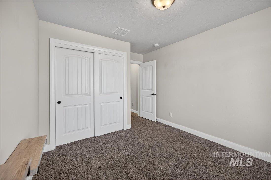 4951 W Torana, Meridian, Idaho 83646, 3 Bedrooms, 2 Bathrooms, Residential For Sale, Price $519,900,MLS 98975041