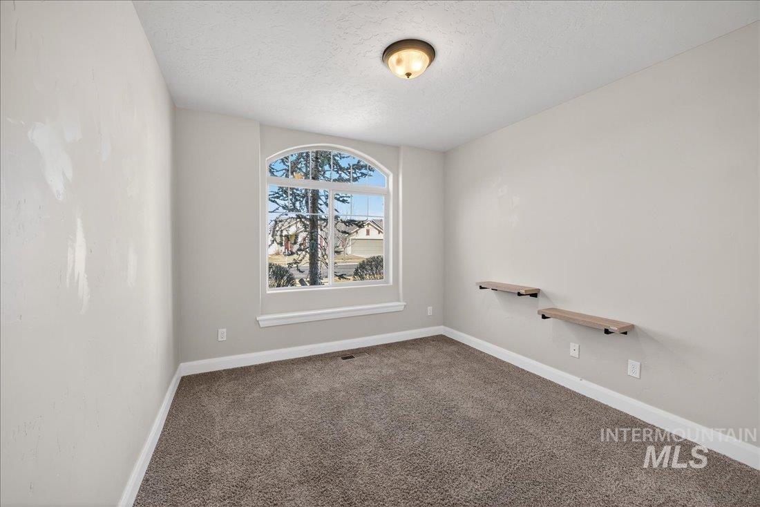 4951 W Torana, Meridian, Idaho 83646, 3 Bedrooms, 2 Bathrooms, Residential For Sale, Price $519,900,MLS 98975041