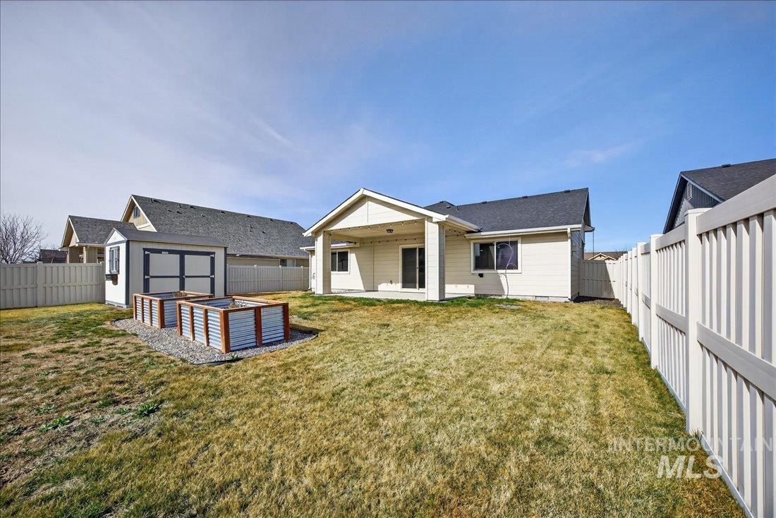 4951 W Torana, Meridian, Idaho 83646, 3 Bedrooms, 2 Bathrooms, Residential For Sale, Price $519,900,MLS 98975041