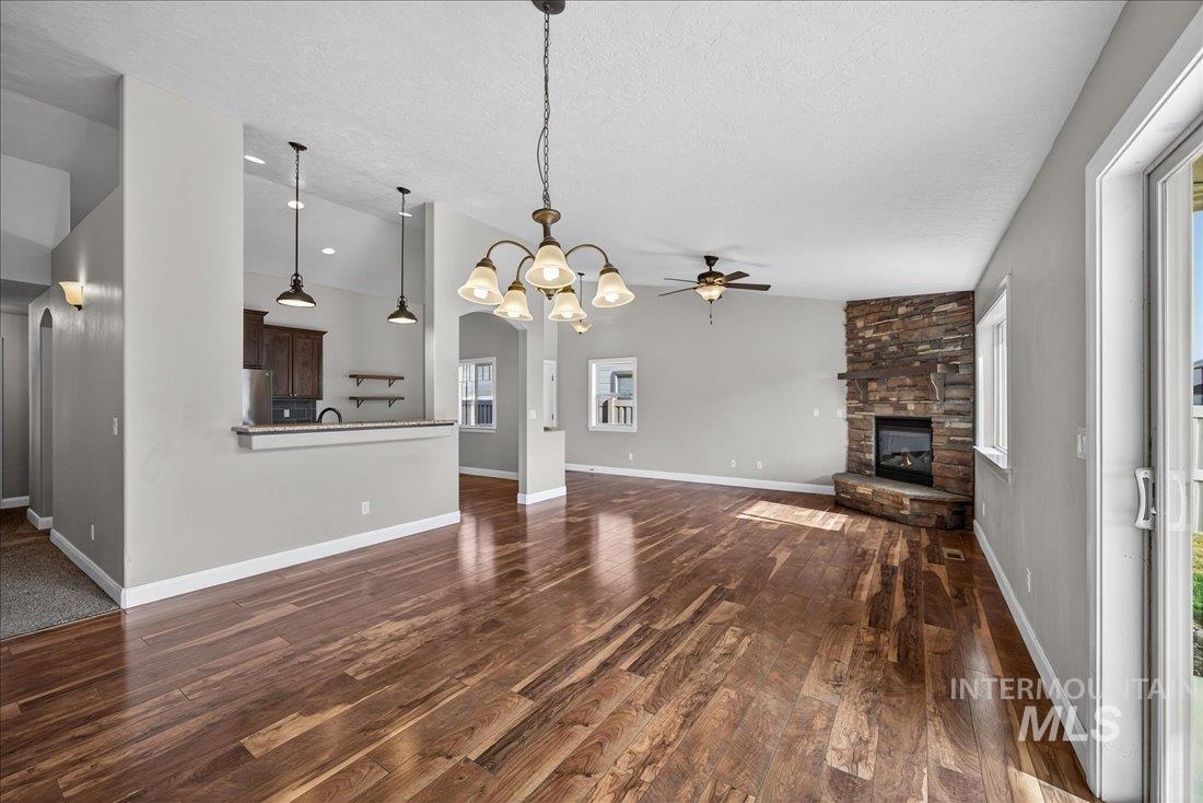 4951 W Torana, Meridian, Idaho 83646, 3 Bedrooms, 2 Bathrooms, Residential For Sale, Price $519,900,MLS 98975041