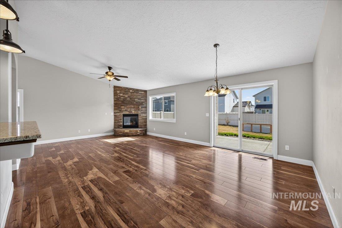 4951 W Torana, Meridian, Idaho 83646, 3 Bedrooms, 2 Bathrooms, Residential For Sale, Price $519,900,MLS 98975041